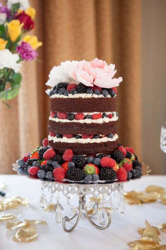 Buttercream Wedding Cake With Flowers Deer Pearl Flowers