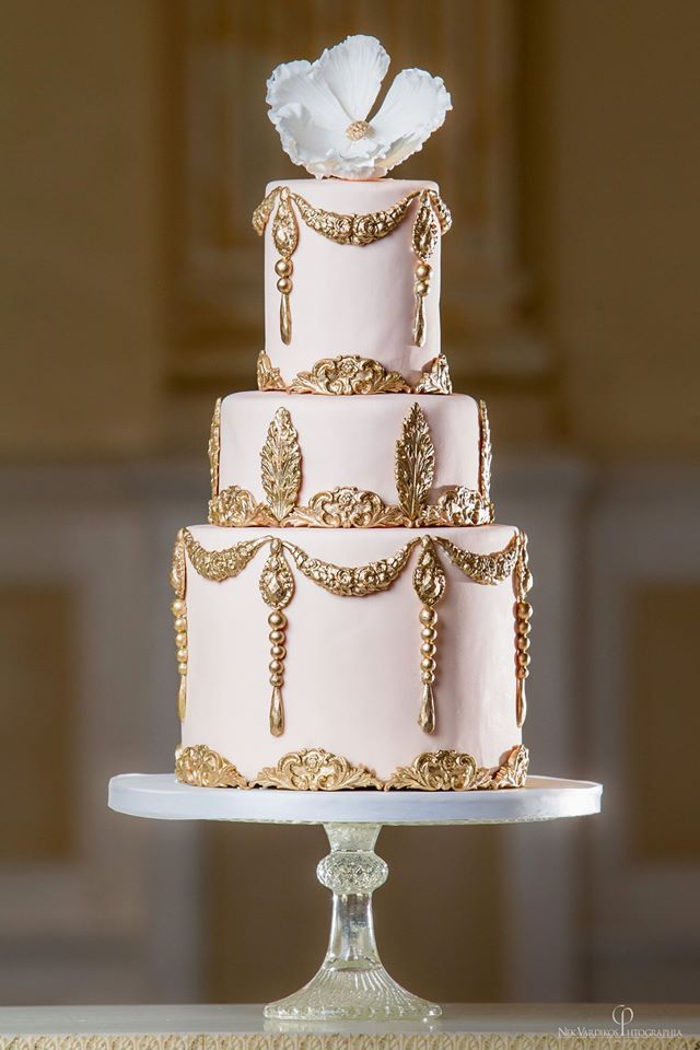 30 Gold Wedding Cake Ideas that Sweeten Your Big Day 
