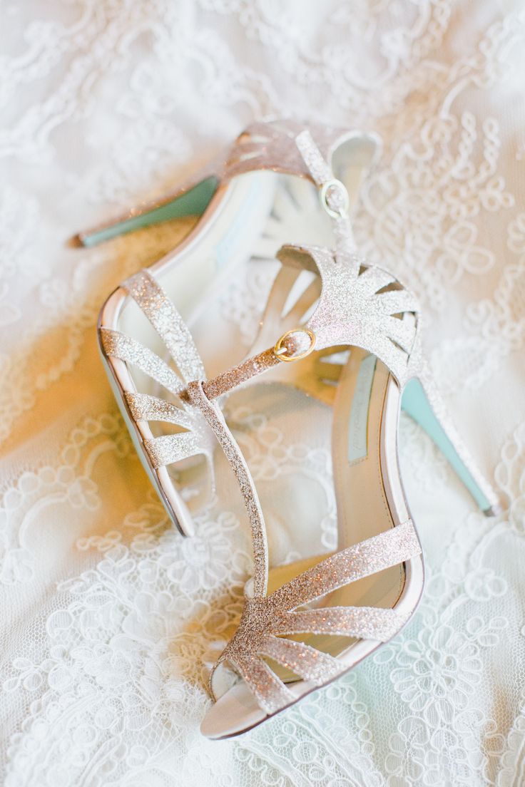 vintage wedding shoes for bride