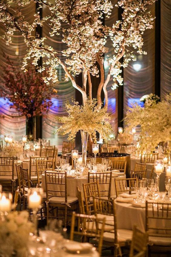 rustic tall wedding centerpiece via Samuel Lippke Studios | Deer Pearl ...