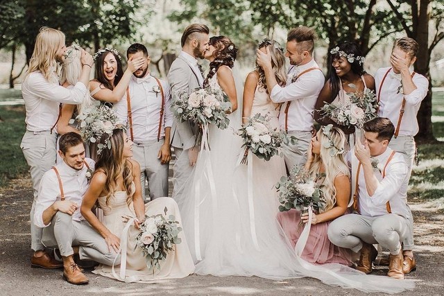 10 Wedding Party Photos You Should Take on Your Wedding Day!