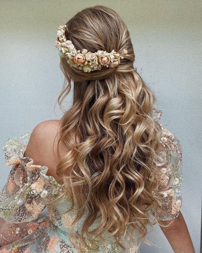 60+ Half Up Half Down Wedding Hairstyles with Tips & Tutorial 2024