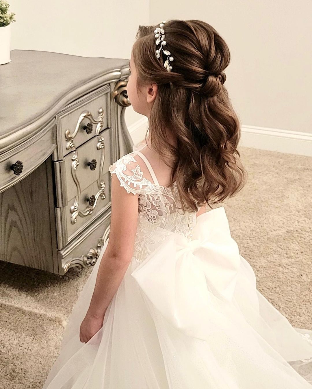 Lovely Flower Girls Dresses Spaghetti Straps Lace Tiered Kids Formal Wear  Custom Made Backless Birthday Toddler Pageant Gowns From Wfb8899, $91.71 |  DHgate.Com