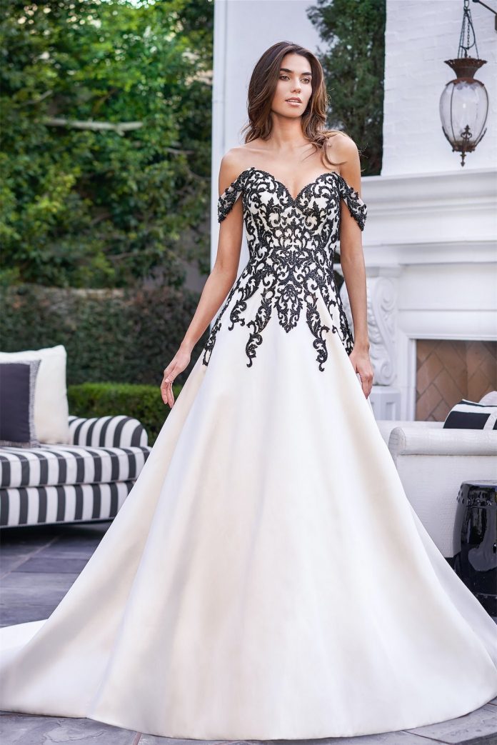 25 Black and White Wedding Dresses 2024 | Deer Pearl Flowers