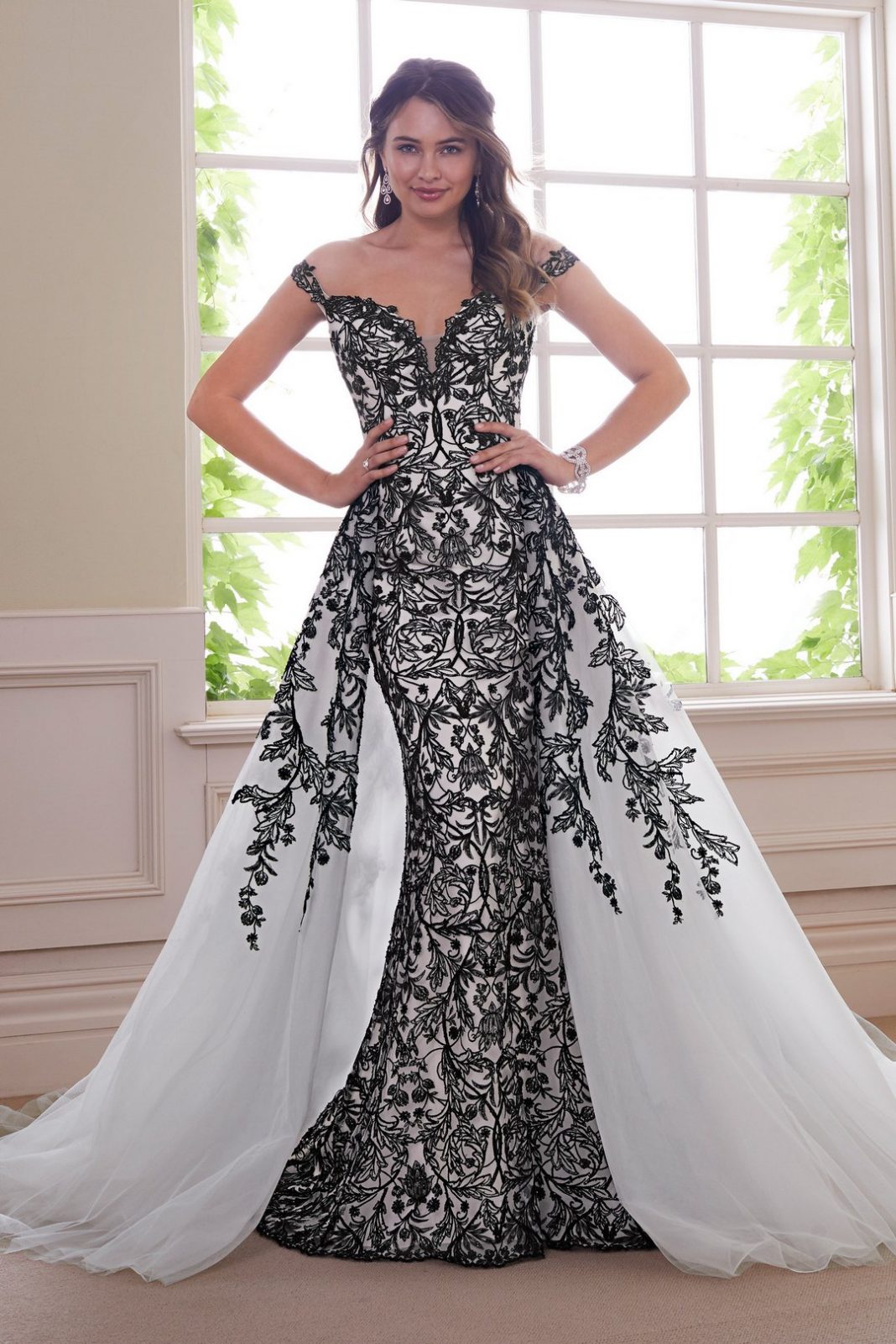 25 Black and White Wedding Dresses 2024 | Deer Pearl Flowers