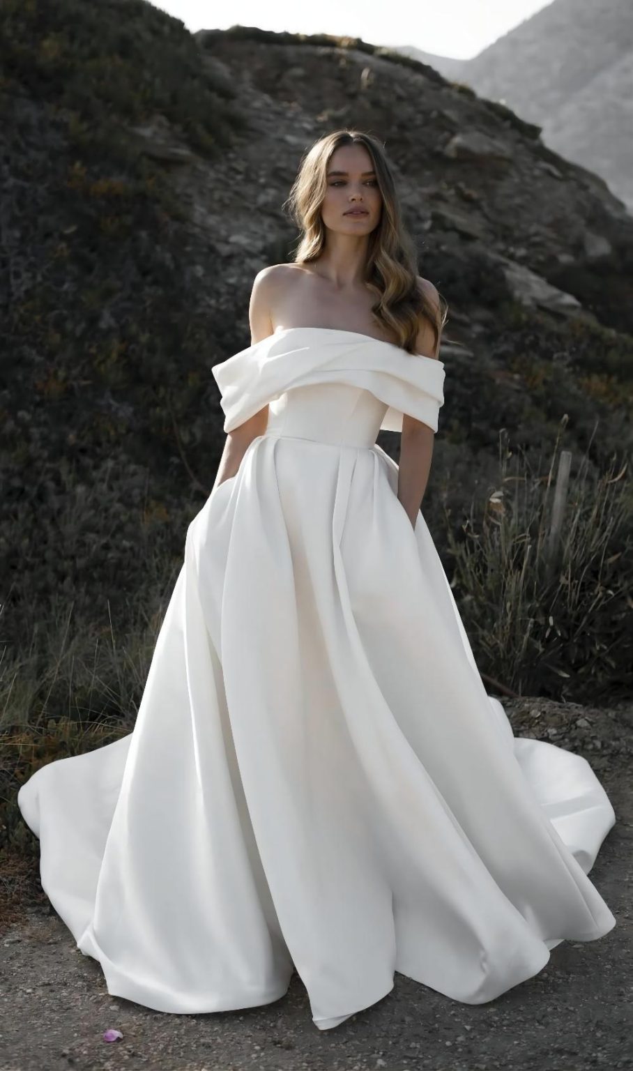 40+ Romantic Off the Shoulder Wedding Dresses 2024