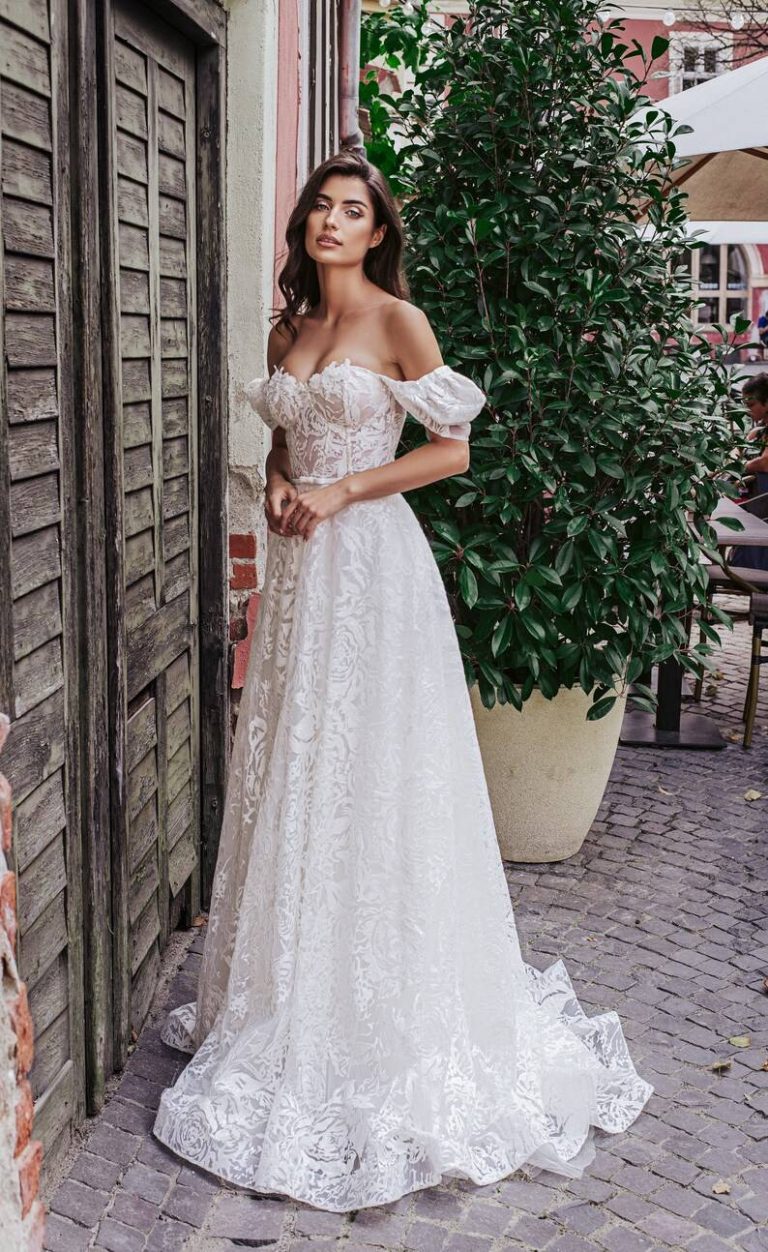 40 Romantic Off The Shoulder Wedding Dresses 2024 