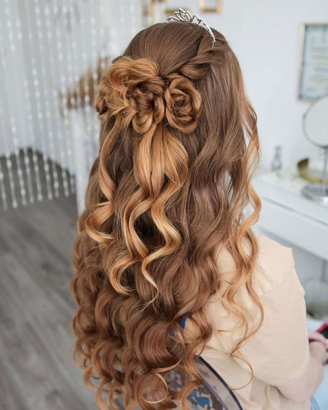 80 Trendy Long Prom Hairstyles 2024 [Tutorials & Tips]