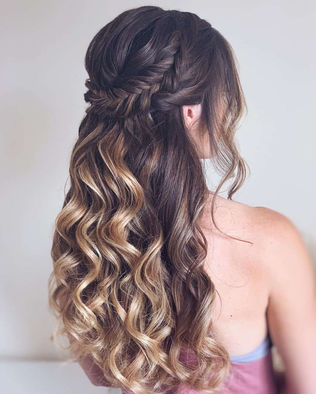 Cute Updos Perfect for Prom Night - Cute Girls Hairstyles
