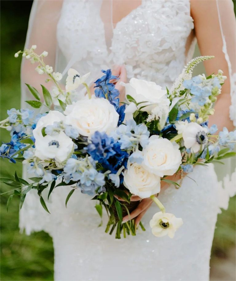 Blue Wedding Bouquet Ideas: Light, Navy Royal Blue