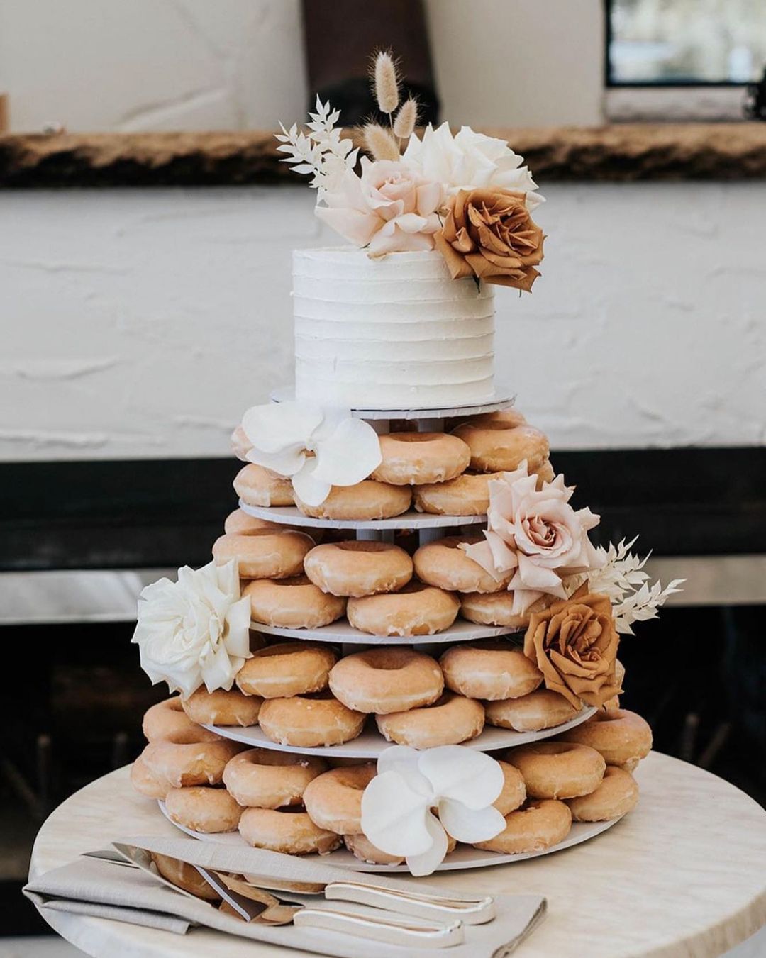 20 Best Donut Wedding Cakes: Ultimate Guide & Tips ️ 🍩 ️