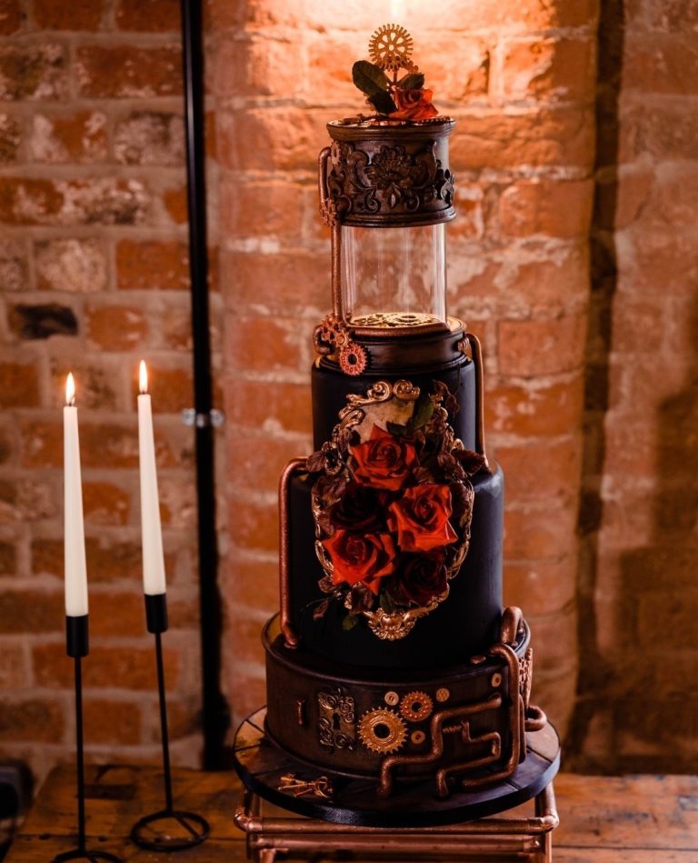 Top 20 Spooky and Sweet Halloween Wedding Cakes 2024������