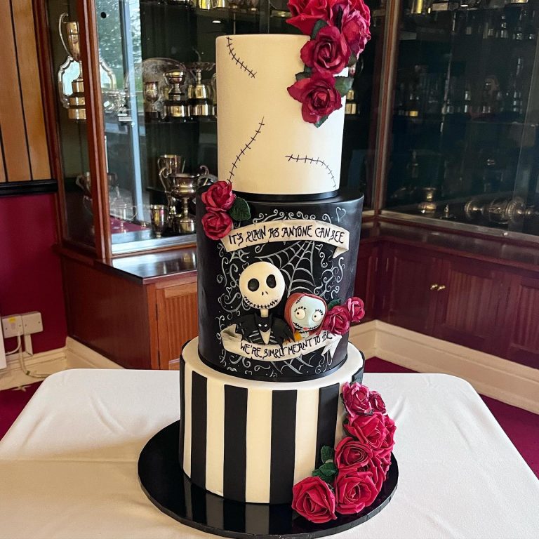 Top 20 Spooky and Sweet Halloween Wedding Cakes 2024������