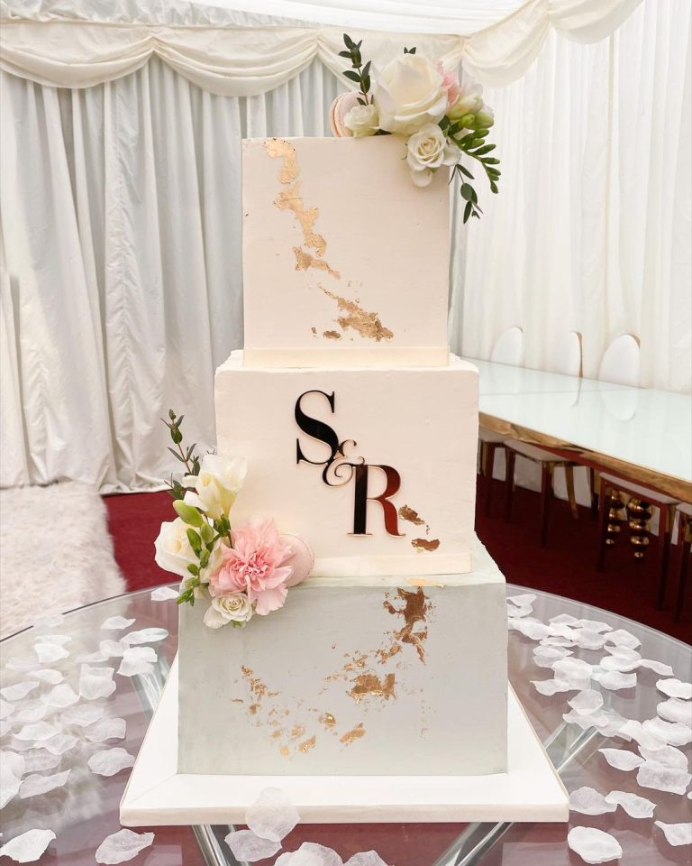 Top 25 Square Wedding Cakes 2024 Modern Twist On Tradition   Elegant Square Wedding Cake With Gold Foil Via Classacakes 768x960 