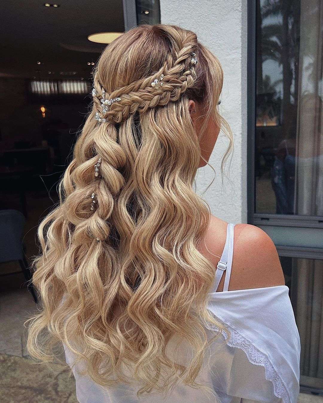 This Half-Up Bun Is Going to Be Your New Favorite Wedding Guest Hairstyle -  Lulus.com Fashion Blog