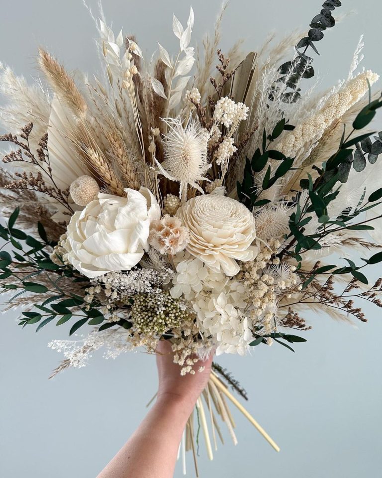 20 Dried Flower Wedding Bouquets: Timeless & Sustainable