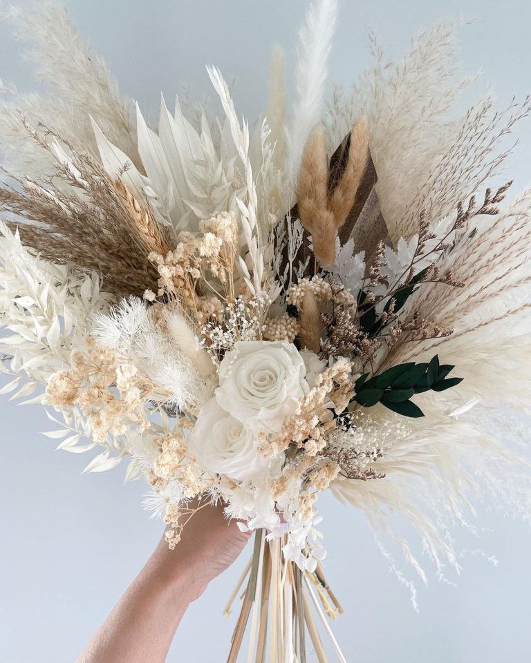 20 Dried Flower Wedding Bouquets: Timeless & Sustainable