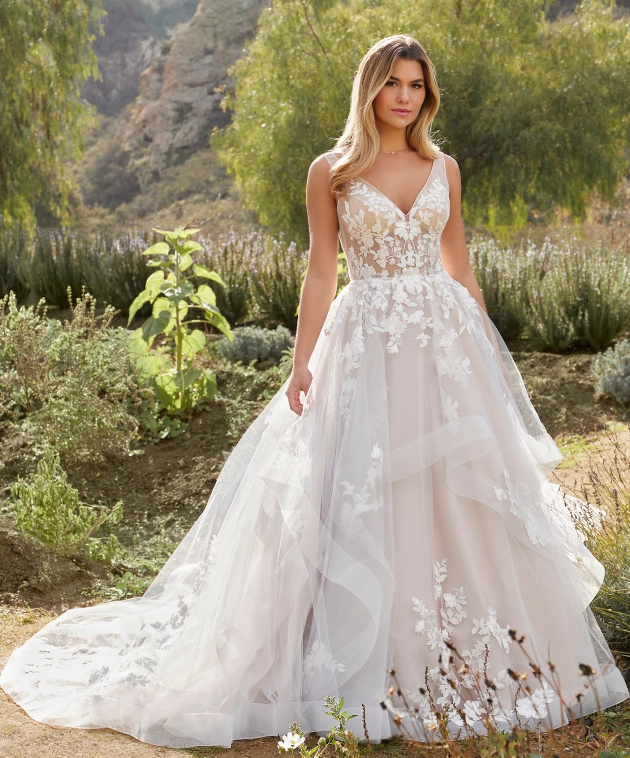 vneck lace ball gown wedding dress